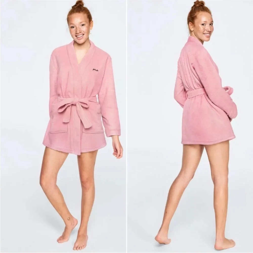 PINK Victoria's Secret Soft Pink Fleece Robe- short - Picture 2 of 8